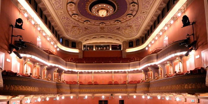 stadttheater-meran-kopie.jpg